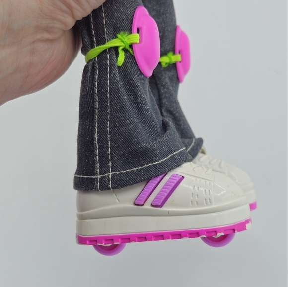 Vintage 1998 Chelsea Roller Skating Doll - Picture 10 of 10